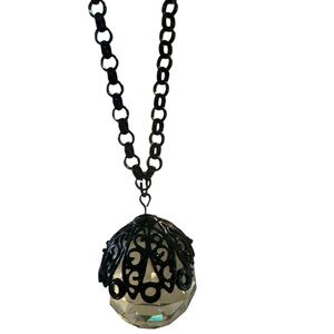 Elegant Black  Pendant Necklace